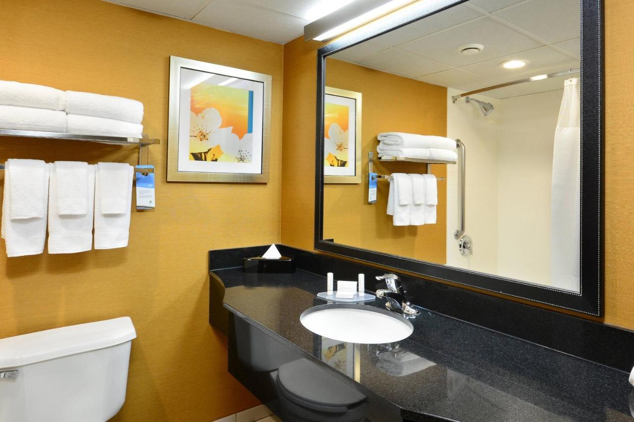 Fairfield Inn And Suites By Marriott Winston Salem/Hanes Экстерьер фото