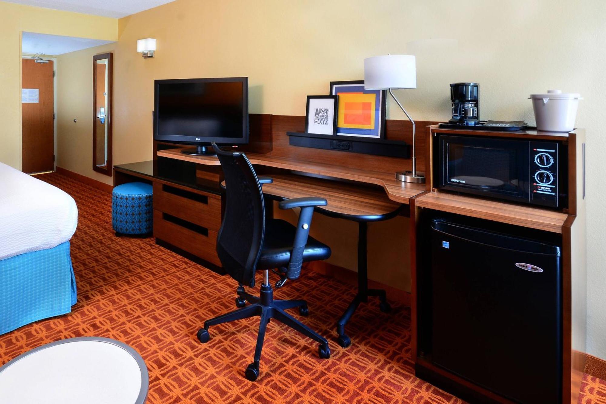 Fairfield Inn And Suites By Marriott Winston Salem/Hanes Экстерьер фото