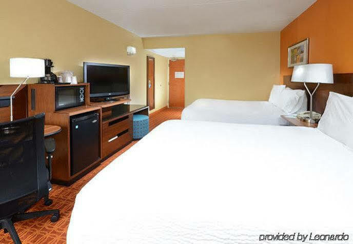 Fairfield Inn And Suites By Marriott Winston Salem/Hanes Экстерьер фото