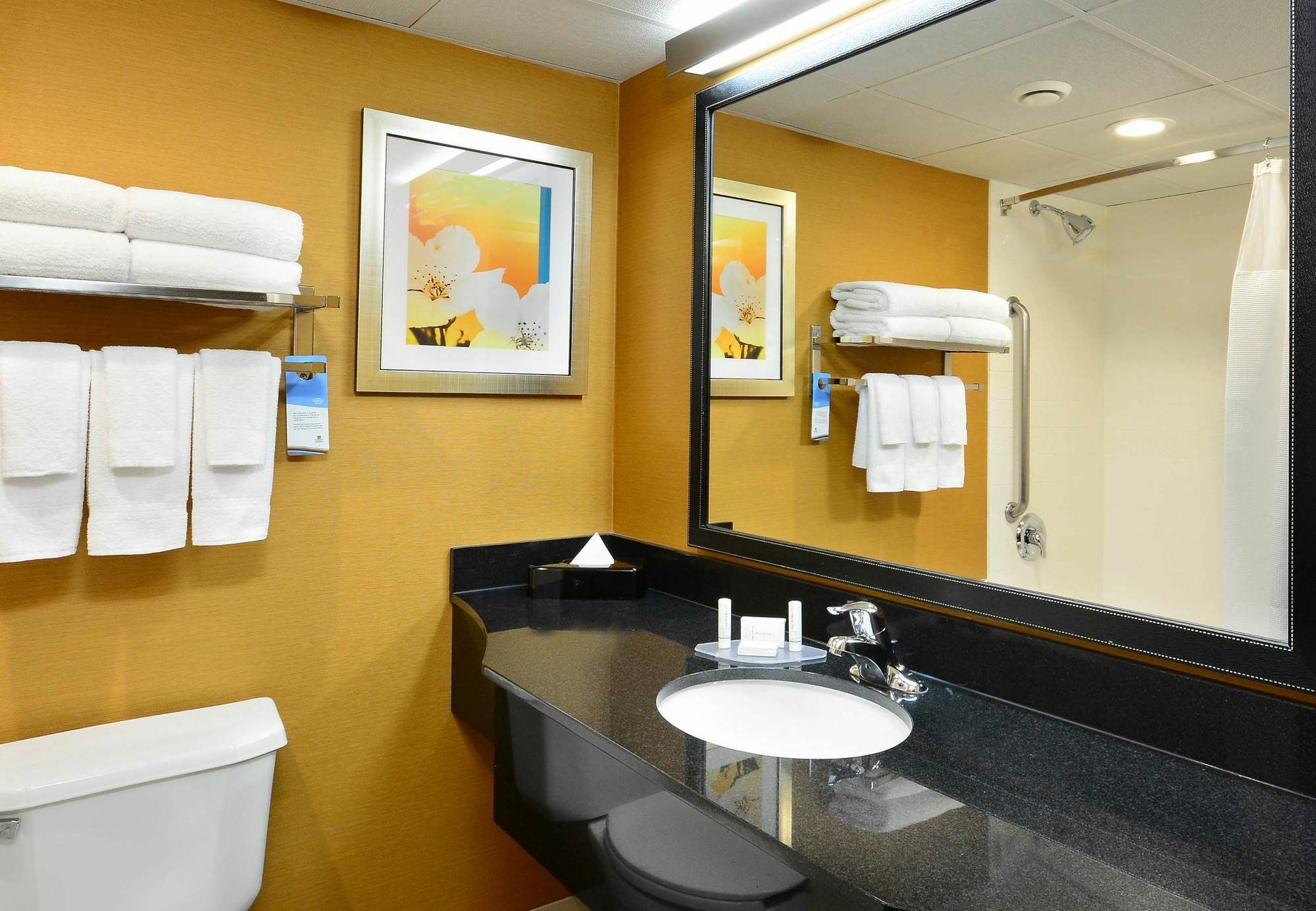 Fairfield Inn And Suites By Marriott Winston Salem/Hanes Экстерьер фото